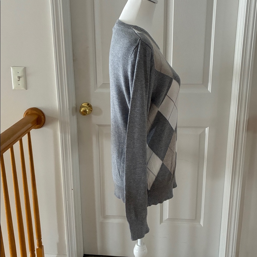 11:01 - 3/$25 Bundle Only Merona Argyle Sweater - Picture 2 of 13